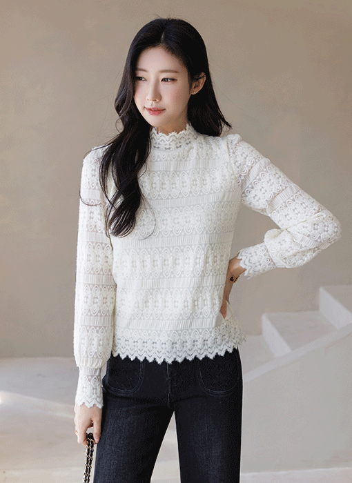 마레인 에스닉 레이스 속 기모 안감 반 하이넥 블라우스