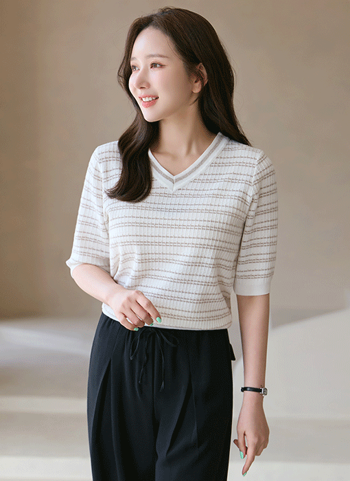 포렌 스트라이프 레이온 펄 브이넥 5부 니트