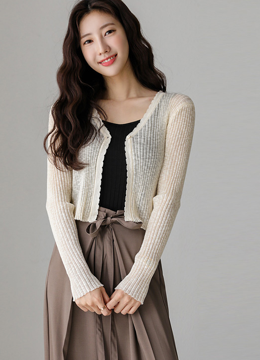轻薄竖纹短款针织开衫