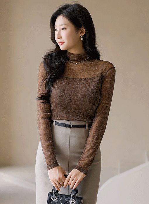 샐리 샤이닝 펄 시스루 배색 반하이넥 블라우스 티