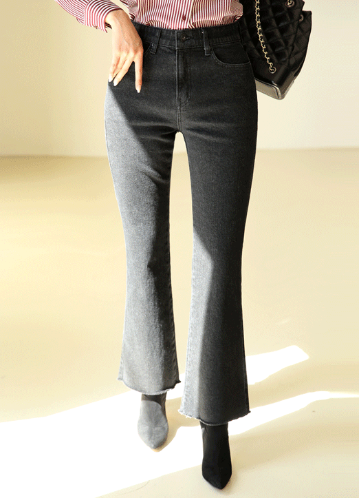 一字宽腿裁剪牛仔裤