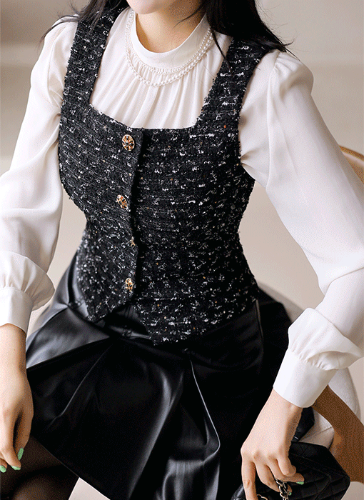 [LouisAngel] 엘로지 슬림 실루엣 쥬얼 버튼 샤인 펄 트위드 조끼 베스트