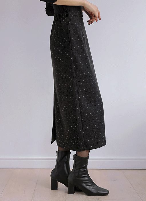 [Theonme] 테루아 도트 뒷밴딩 톡톡 H라인 롱 스커트