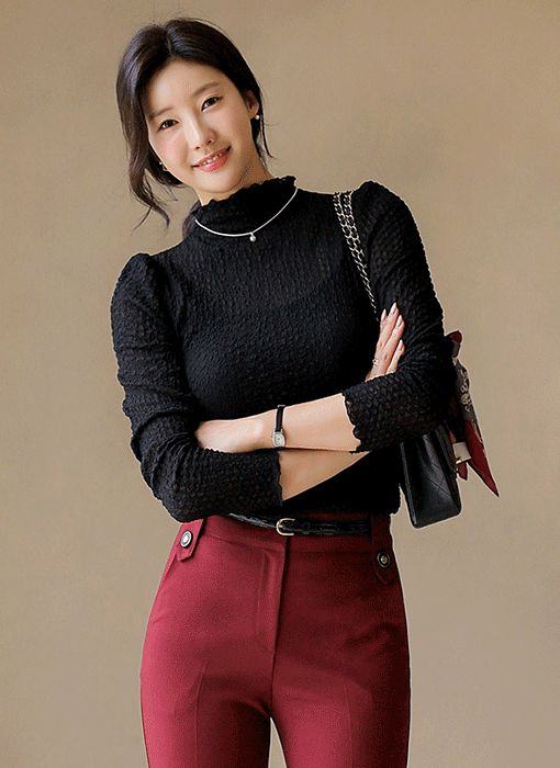 [LouisAngel] 크렘 다이아 엠보 쟈가드 반하이넥 블라우스 티