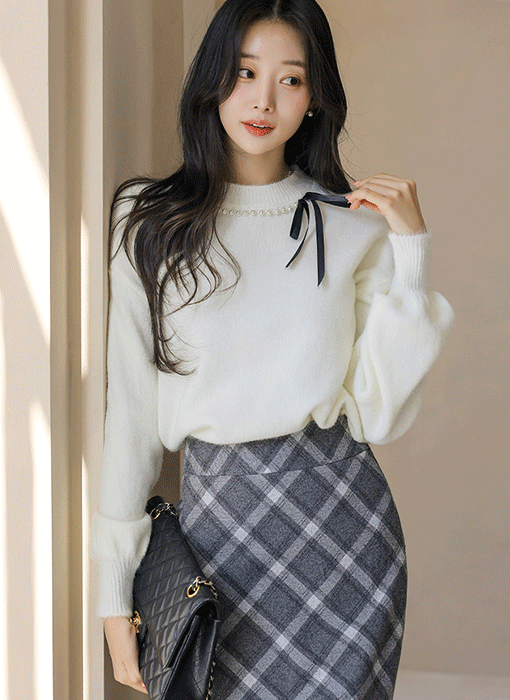 라미펄 진주 리본 포인트 포근 헤어리 퍼프 소매 니트
