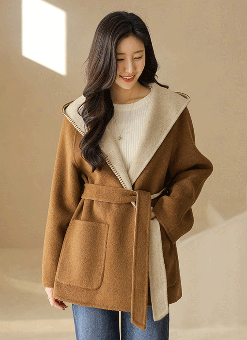 멜딘 울70 배색 스티치 후드 하프 핸드메이드 코트