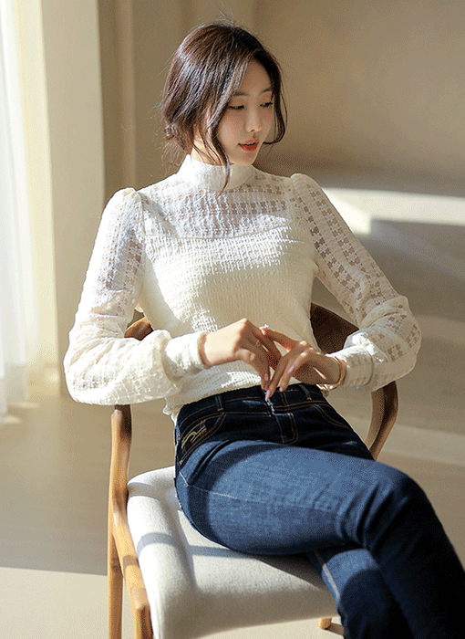 [LouisAngel] 퓨어 플라워 레이스 배색 쟈가드 시어서커 블라우스