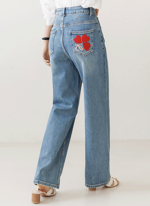 [Theonme] 레드하트 힙포켓 자수 세미와이드 데님 팬츠