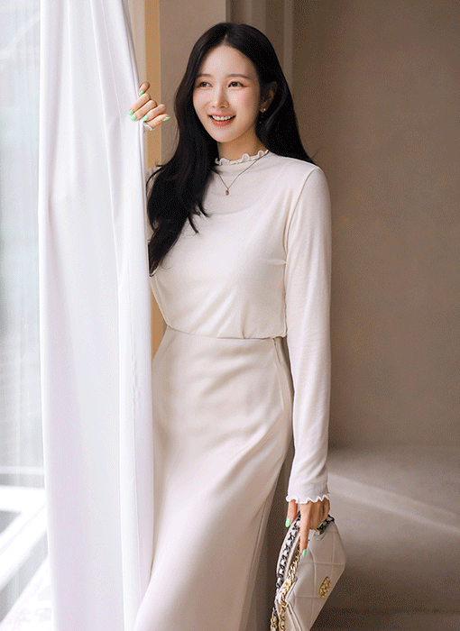 엘라스 소프트 텐셀 레이어링 심플 반하이넥 티셔츠