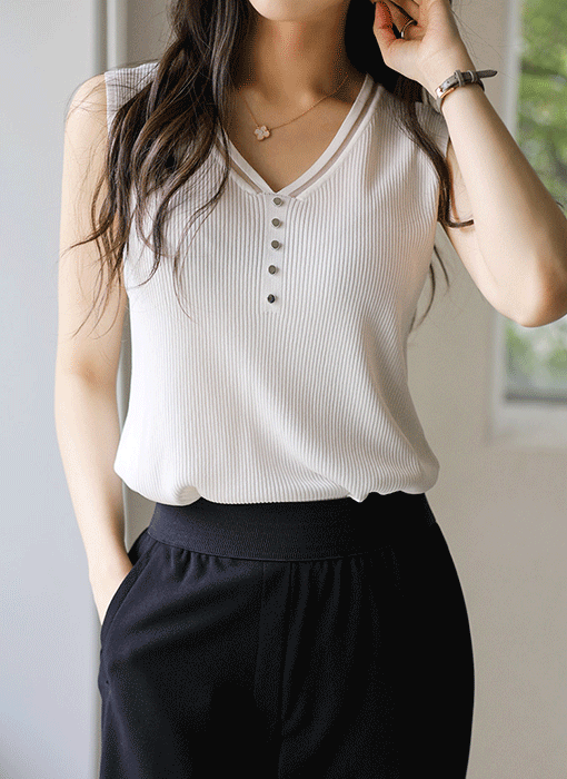 시스루 배색 V넥 쿨링 터치 민소매 니트 나시