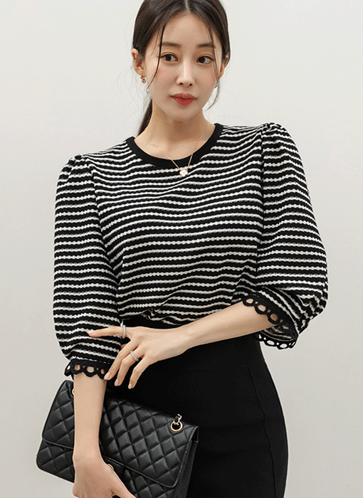 에드나 쟈가드 스트라이프 퍼프 7부 소매 레이스 배색 티셔츠